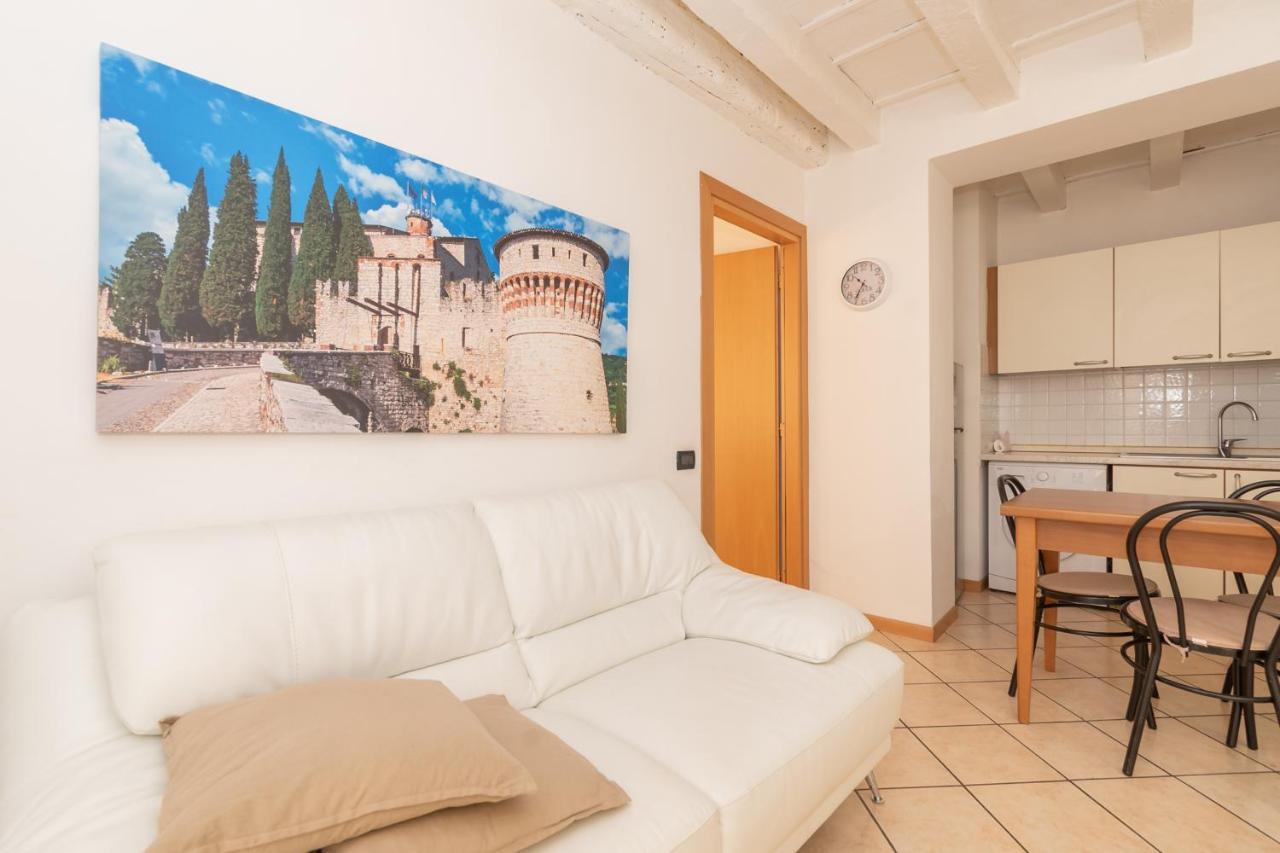 Appartamento Bilocale 1 Piazza Vittoria - Affitti Brevi Italia Brescia Buitenkant foto