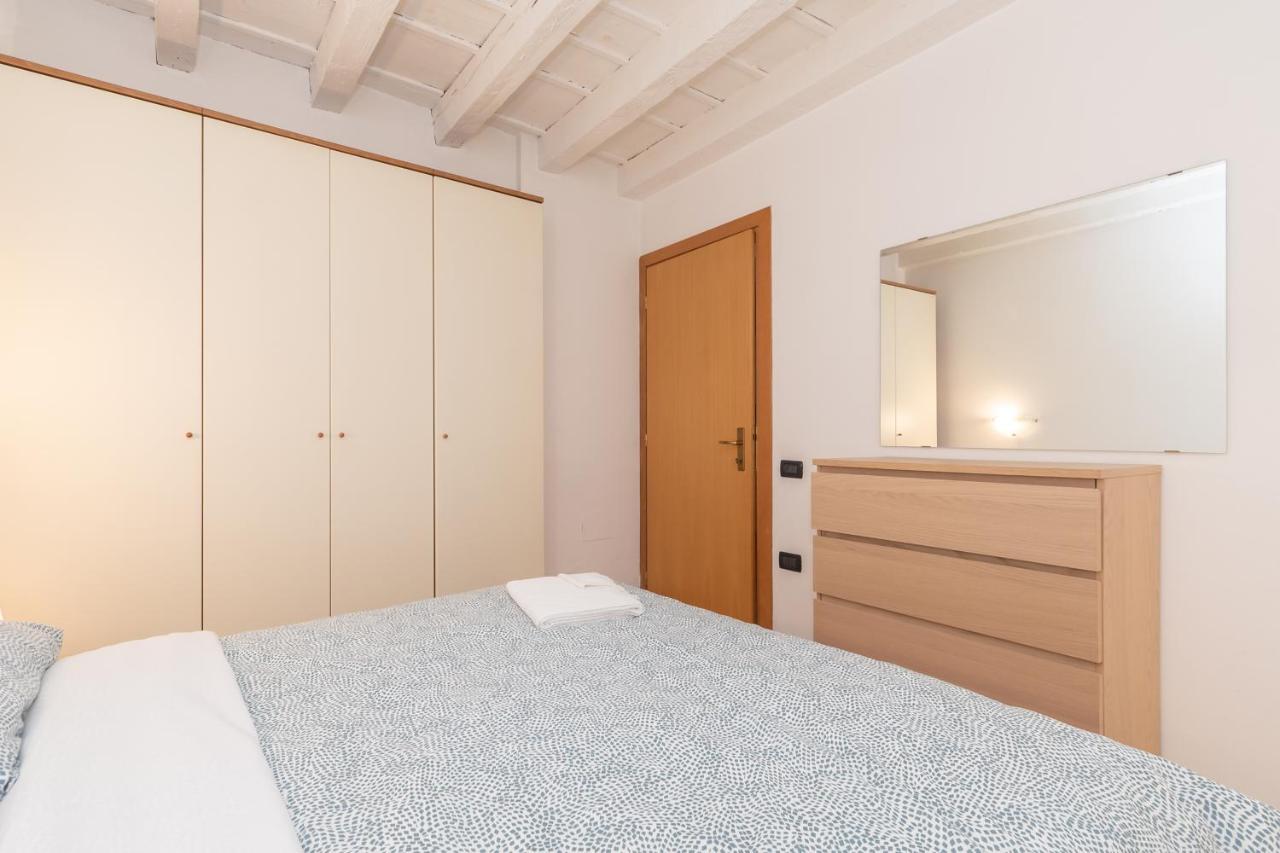Appartamento Bilocale 1 Piazza Vittoria - Affitti Brevi Italia Brescia Buitenkant foto